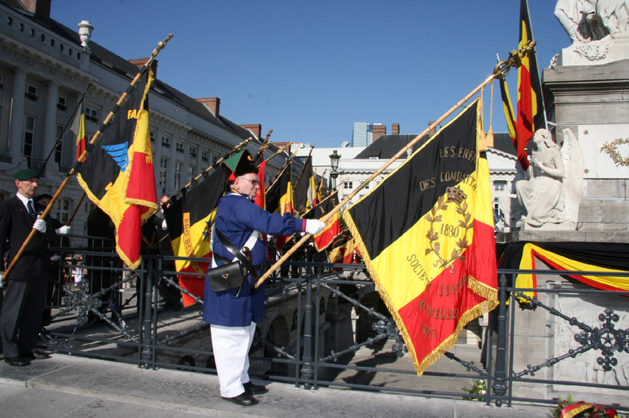 Une cérémonie à la Place des Martyrs