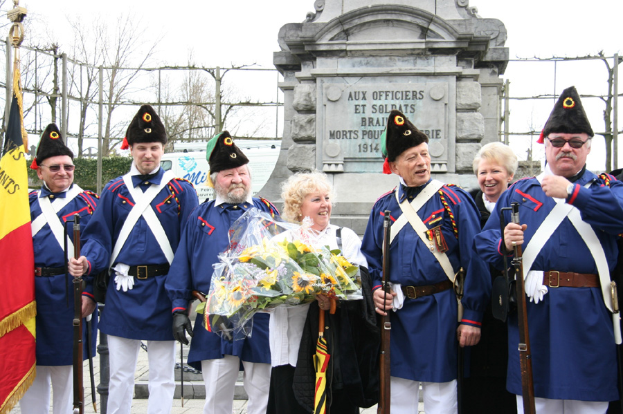 Au monument de guerre à Braine-l'Alleud