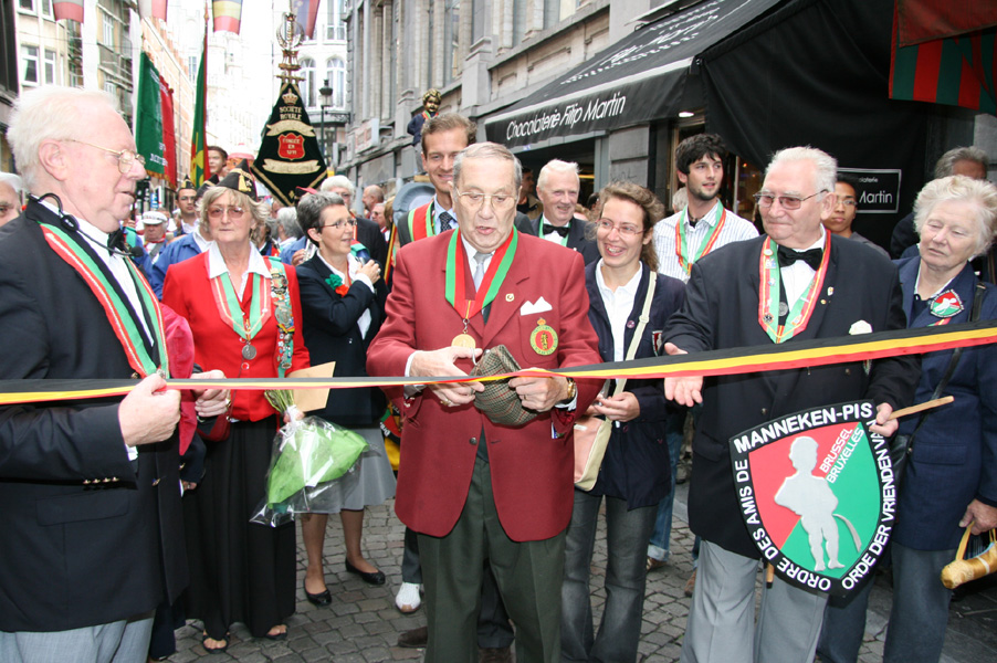 A new costume: the Order of the Fellows of St.-Lawrence