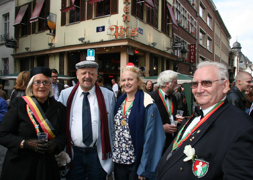 A new costume: the Order of the Fellows of St.-Lawrence