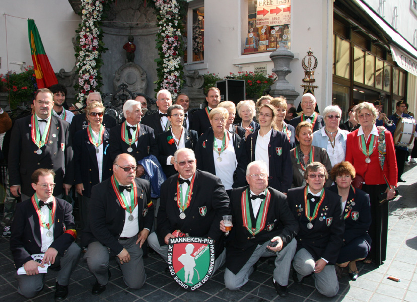 A new costume: the Order of the Fellows of St.-Lawrence