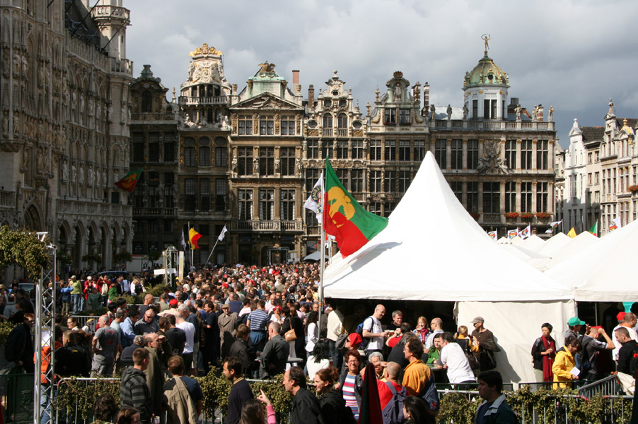 A new costume: the Order of the Fellows of St.-Lawrence