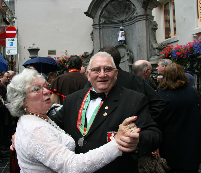 Our Manneken in his Bloempanch costume