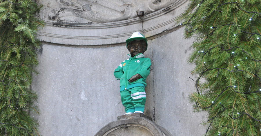 Manneken Pis: Salutation avec la Bruegelienne