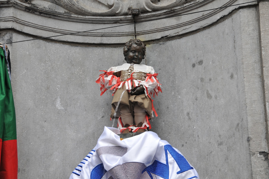 Manneken Pis cool Belgian boy
