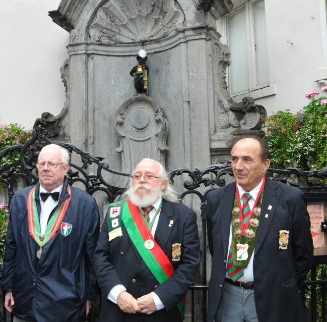 Manneken Pis et l'Ilôt Sacré en fête