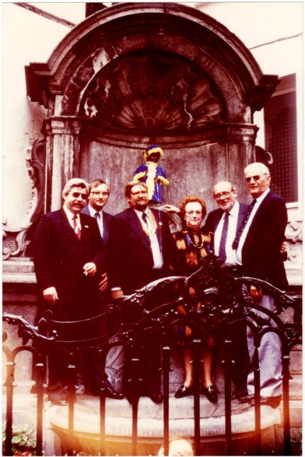Manneken Pis «Petit Maître d