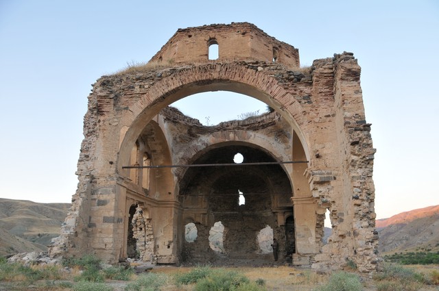 Les ruines de Palu - Eglise du Moyen Age