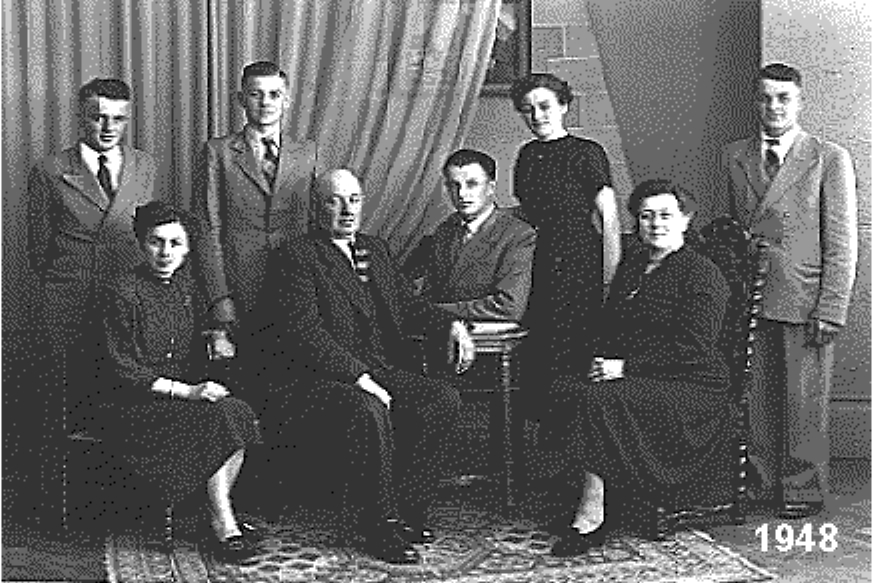 Het gezin van Ernest Buysse en Emelie Buyck in 1948