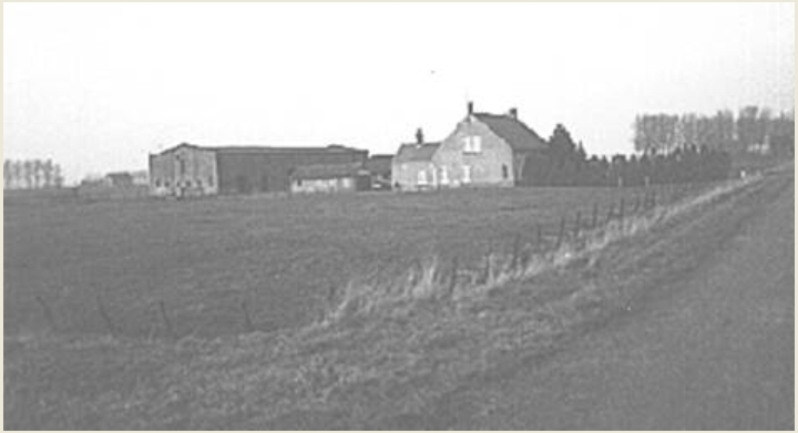 De boerderij in de Nieuwe Passageulepolder te  Biervliet