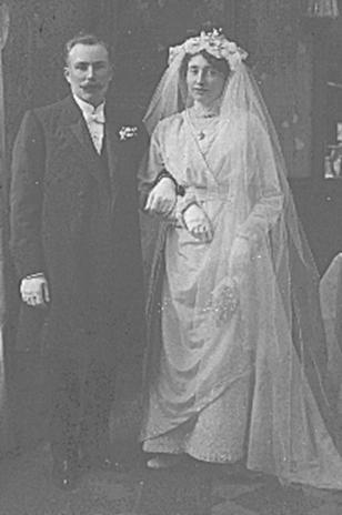 Huwelijksfoto van Arthur en Marie