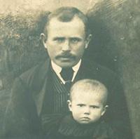 Ivo Claeys met zijn eerste zoon