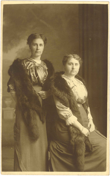 Angélique en Clara Rammeloo