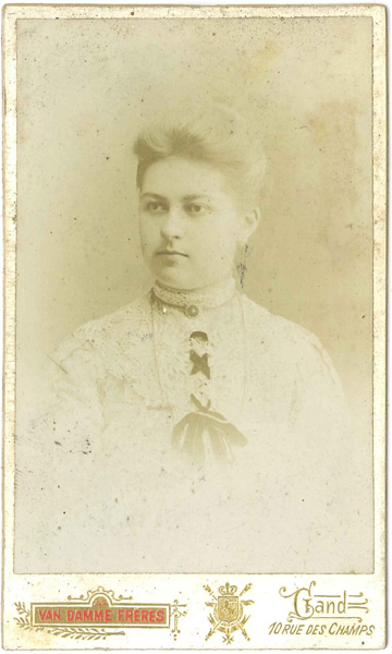 Clemence of Clara Van Belle?