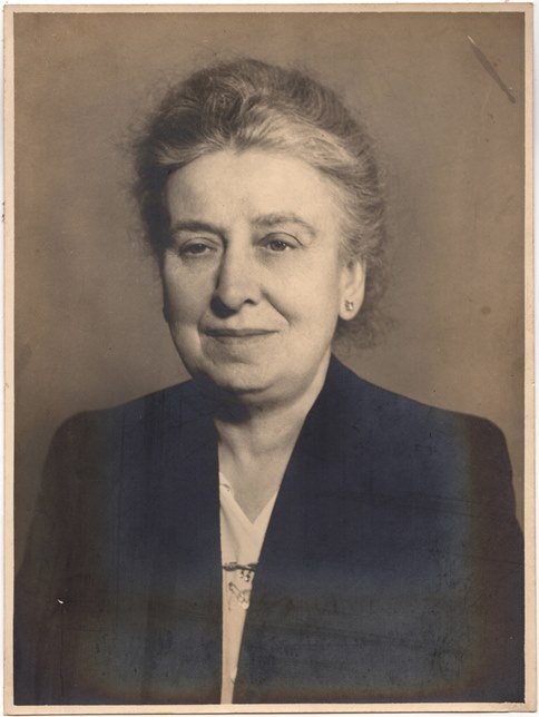 Wie is deze dame ?