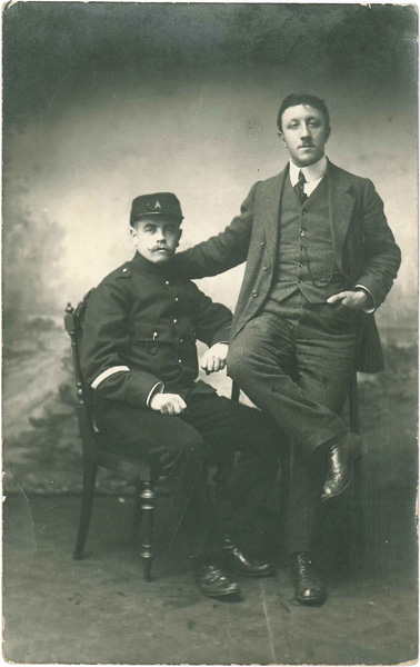 Remi Schelstraete en Arthur Van Hauwermeiren in kamp Harderwijk in 1915