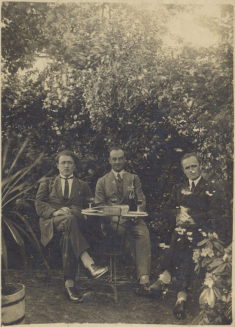 Drie heren waaronder Dr. Cyriel Ryckaert