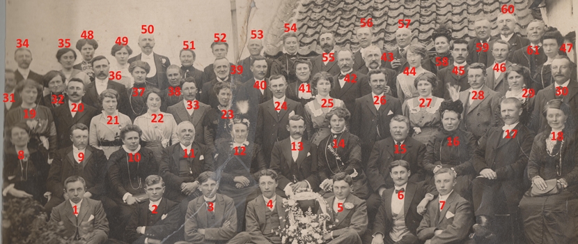 Huwelijksfoto van Julia Van Hyfte en August Logier