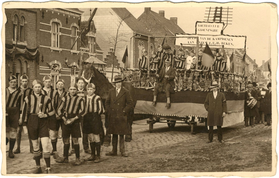 Praalwagen van Voetbalclub Groeninghe
