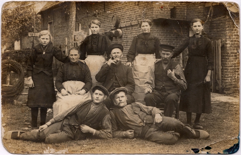 De familie Hoornaert van Lembeke in 1915