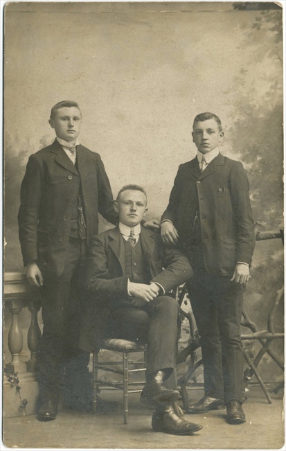 Drie jonge heren