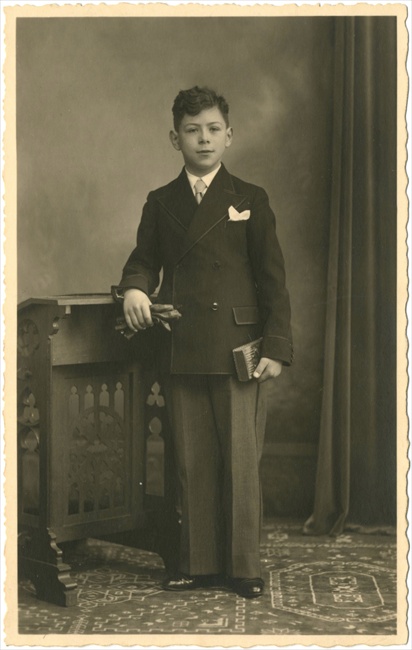 Robert Buysse, Plechtige Communicant