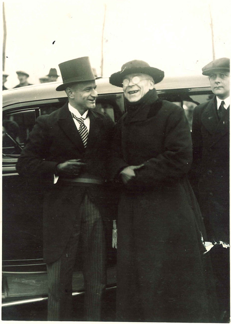 Inhuldiging van E. H. Van de Maele als nieuwe pastoor van St-Margriete