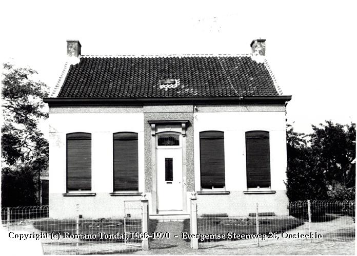 Evergemse Steenweg 26, Oosteeklo