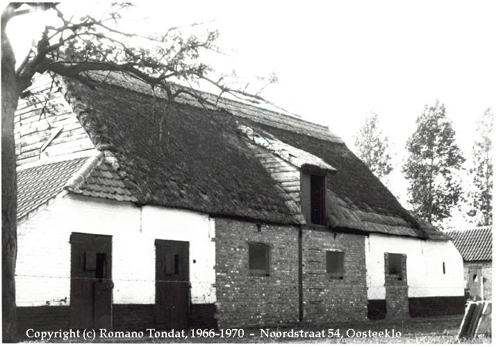 Noordstraat 54, Oosteeklo