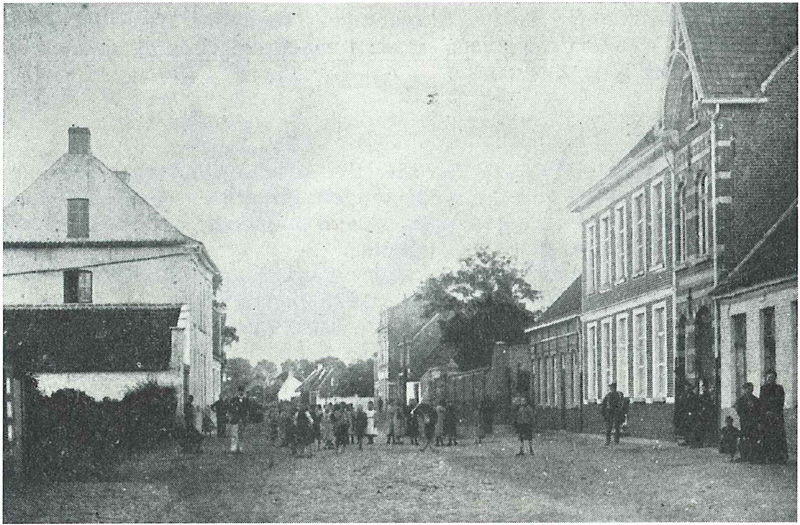 Kerkstraat en Leest bij het begin van de 20ste eeuw