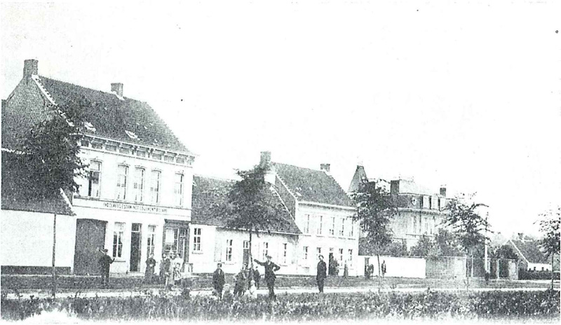 Zuidzijde van de Paardenmarkt, rond de eeuwwisseling