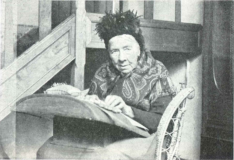 Een kantwerkster te Sleidinge in 1913