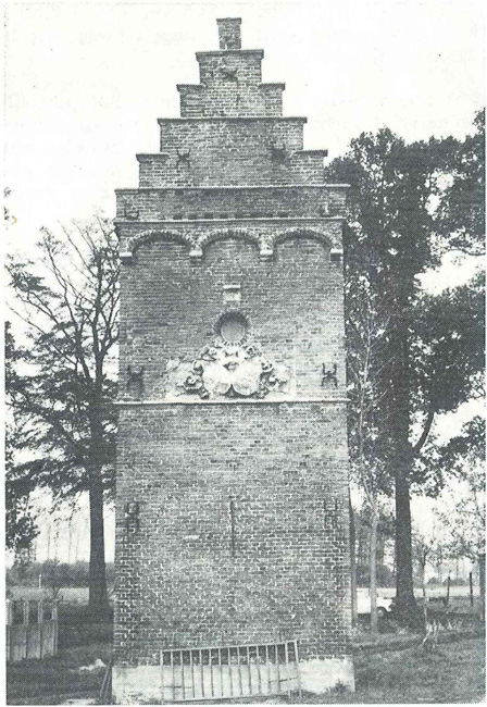 De beroemde duiventoren te Lembeke, Kasteeldreef