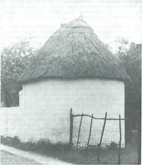 Kapel aan de ingang van het klooster in 1930