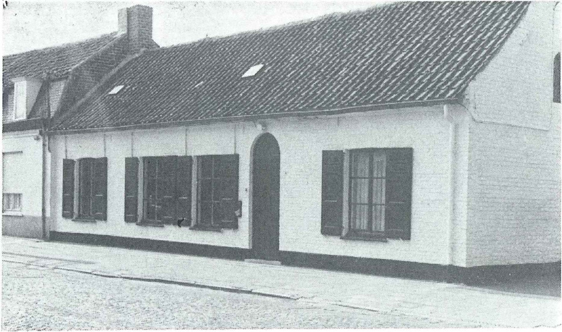 Landelijk huisje in het dorp van Adegem