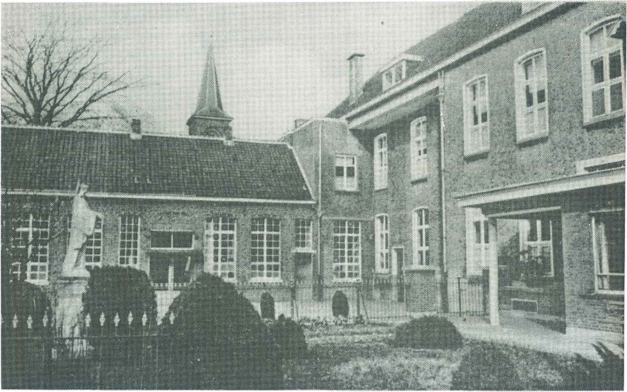 De meisjesschool van Kleit in 1945