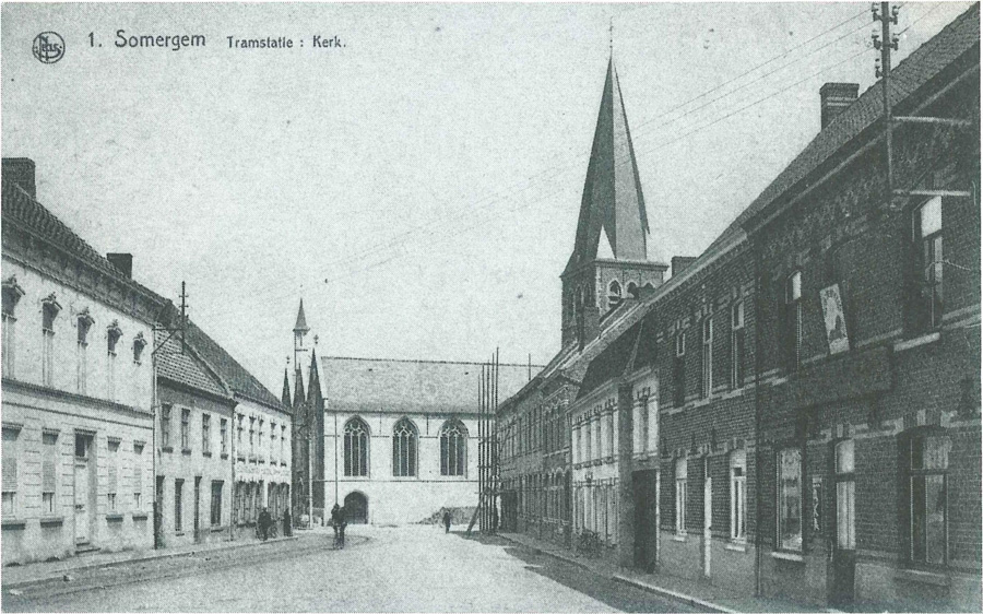 Dorpsplaats en kerk in 1927